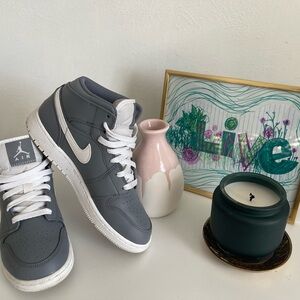 JORDAN 1s - Cool Gray